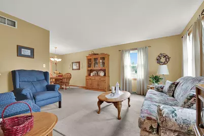 7941 S Cecily Dr, Oak Creek, WI 53154 - Photo 2