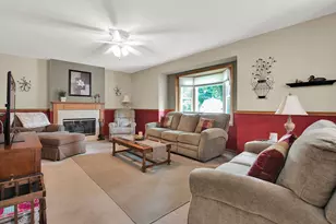 7941 S Cecily Dr, Oak Creek, WI 53154 - Photo 8