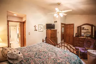 N81W13172 Country Terrace Ln, Menomonee Falls, WI 53051 - Photo 34