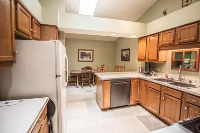 N81W13172  Country Terrace Ln #A, Menomonee Falls, WI 53051 - Photo 18
