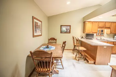 N81W13172  Country Terrace Ln #A, Menomonee Falls, WI 53051 - Photo 30