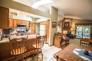 N81W13172 Country Terrace Ln, Menomonee Falls, WI 53051 - Photo 6