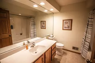 N81W13172 Country Terrace Ln, Menomonee Falls, WI 53051 - Photo 38