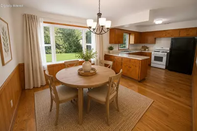 11800  Timberline Ln, Hales Corners, WI 53130 - Photo 10