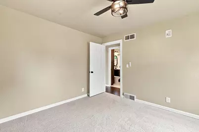 839  Lincoln Dr, West Bend, WI 53095 - Photo 20