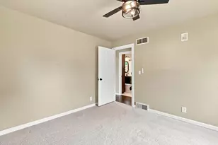 839 Lincoln Dr, West Bend, WI 53095 - Photo 20