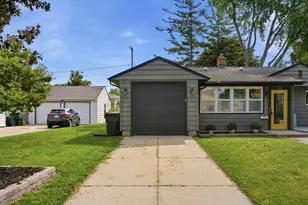 839 Lincoln Dr, West Bend, WI 53095 - Photo 40