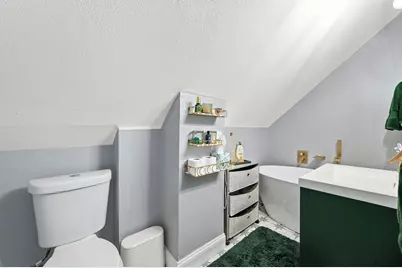 4028 N 83rd St, Milwaukee, WI 53222 - Photo 16