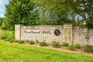 1107 Woodland Hills Dr, Waukesha, WI 53188 - Photo 36