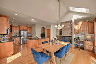 1107 Woodland Hills Dr, Waukesha, WI 53188 - Photo 14