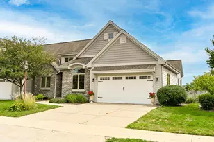 1107 Woodland Hills Dr, Waukesha, WI 53188 - Photo 2