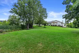 8601 221st Ave, Salem Lakes, WI 53168 - Photo 56