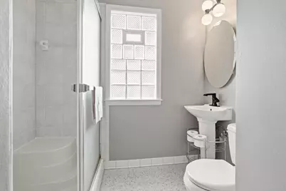6122 W Idaho St, Milwaukee, WI 53219 - Photo 14