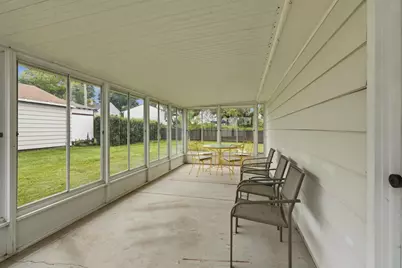 6122 W Idaho St, Milwaukee, WI 53219 - Photo 18