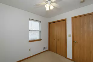 2932 N Dr William Finlayson St, Milwaukee, WI 53212 - Photo 16