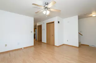 2932 N Dr William Finlayson St, Milwaukee, WI 53212 - Photo 4