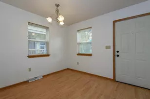 2932 N Dr William Finlayson St, Milwaukee, WI 53212 - Photo 12