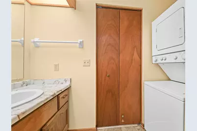 W177N9765  Riversbend Cir, Germantown, WI 53022 - Photo 26
