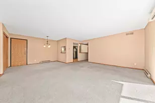 W177N9765 Riversbend Circle, Germantown, WI 53022 - Photo 14