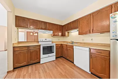 W177N9765  Riversbend Cir, Germantown, WI 53022 - Photo 18