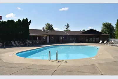 W177N9765  Riversbend Cir, Germantown, WI 53022 - Photo 32