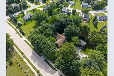 N71W23721  Good Hope Rd, Sussex, WI 53089 - Photo 2