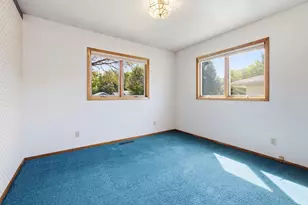 910 Charles Dr, Sparta, WI 54656 - Photo 12