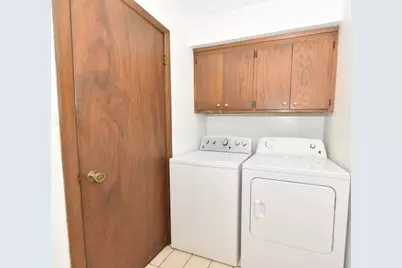 12450 W Ohio Dr, New Berlin, WI 53151 - Photo 14