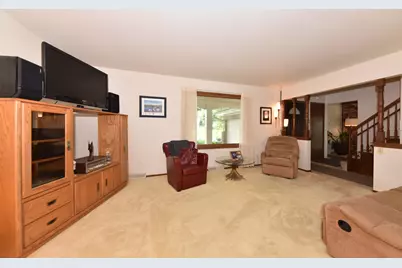 12450 W Ohio Dr, New Berlin, WI 53151 - Photo 6