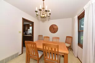 12450 W Ohio Dr, New Berlin, WI 53151 - Photo 8