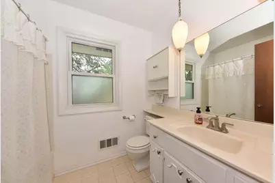 12450 W Ohio Dr, New Berlin, WI 53151 - Photo 22
