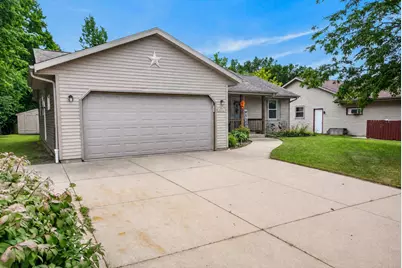 513  Polaris St, West Bend, WI 53095 - Photo 4