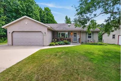 513  Polaris St, West Bend, WI 53095 - Photo 1