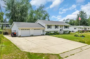 39231 92nd St, Randall, WI 53128 - Photo 1