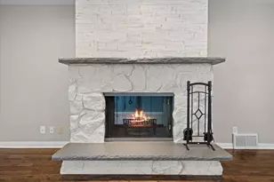 13728 W Honey Ln, New Berlin, WI 53151 - Photo 16