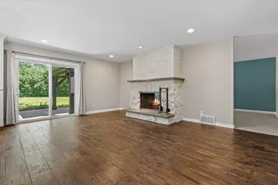 13728 W Honey Ln, New Berlin, WI 53151 - Photo 10