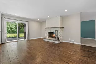 13728 W Honey Ln, New Berlin, WI 53151 - Photo 10