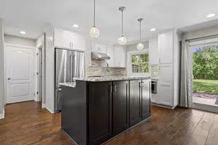 13728 W Honey Ln, New Berlin, WI 53151 - Photo 4