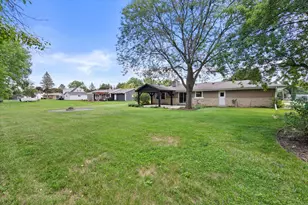 13728 W Honey Ln, New Berlin, WI 53151 - Photo 42