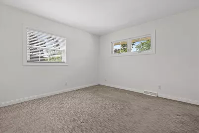 13728 W Honey Ln, New Berlin, WI 53151 - Photo 20