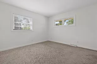 13728 W Honey Ln, New Berlin, WI 53151 - Photo 20