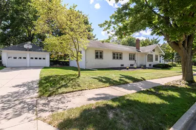 121 N Hartwell Ave, Waukesha, WI 53186 - Photo 56