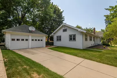 121 N Hartwell Ave, Waukesha, WI 53186 - Photo 54
