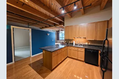 234 E Reservoir Ave #404, Milwaukee, WI 53212 - Photo 8