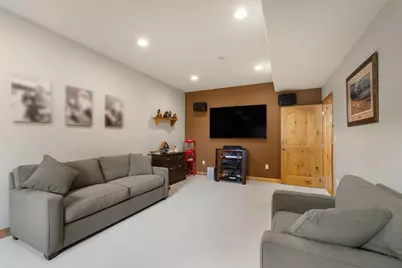 13445 N Laurel Ln, Mequon, WI 53097 - Photo 36