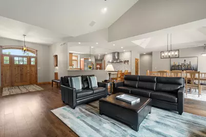 13445 N Laurel Ln, Mequon, WI 53097 - Photo 6