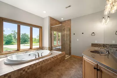 13445 N Laurel Ln, Mequon, WI 53097 - Photo 22