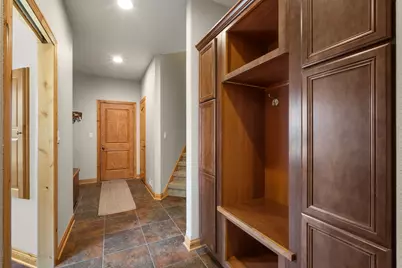 13445 N Laurel Ln, Mequon, WI 53097 - Photo 16