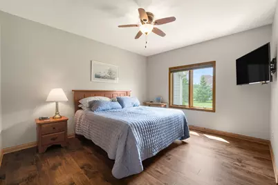 13445 N Laurel Ln, Mequon, WI 53097 - Photo 28