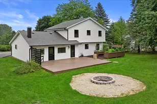 1013 Fairfield Ln, Farmington, WI 53090 - Photo 4